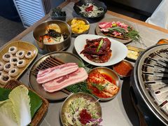 -草家酱蟹炭火烤肉店(珲春南路一店)