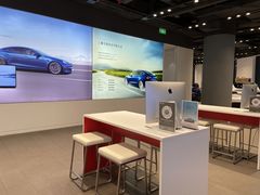 -TESLA 特斯拉(上海太古汇体验店)