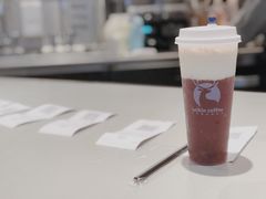 -瑞幸咖啡(岳家嘴地铁站店)