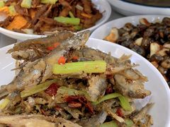 -丹水桥地锅鱼·翘嘴鲌·地方特色全鱼宴(丹江口大坝店)