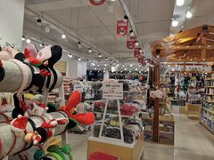 -夏雪儿潮流生活馆(成都西华大学店)