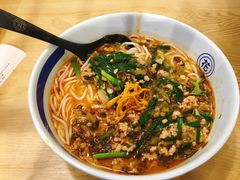 -花馬肆.云南过桥米线(汉神购物广场现场熬汤店)