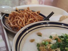 -正南齐北·老街糯米团(洪崖洞店)