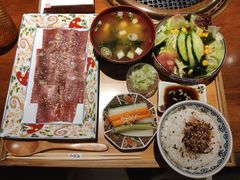 -肉魁屋·烧肉·烧鸟·酒场(高新店)