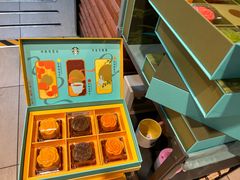 -星巴克(上海虹桥新天地二店)