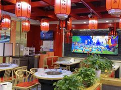 -鲁员外地锅鸡地锅鱼(龙湖江东天街店)