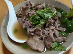 -大众跷脚牛肉馆·非遗传承单位(峨眉山店)