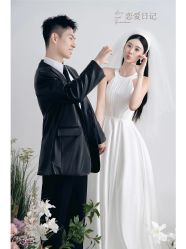-樱花婚纱摄影