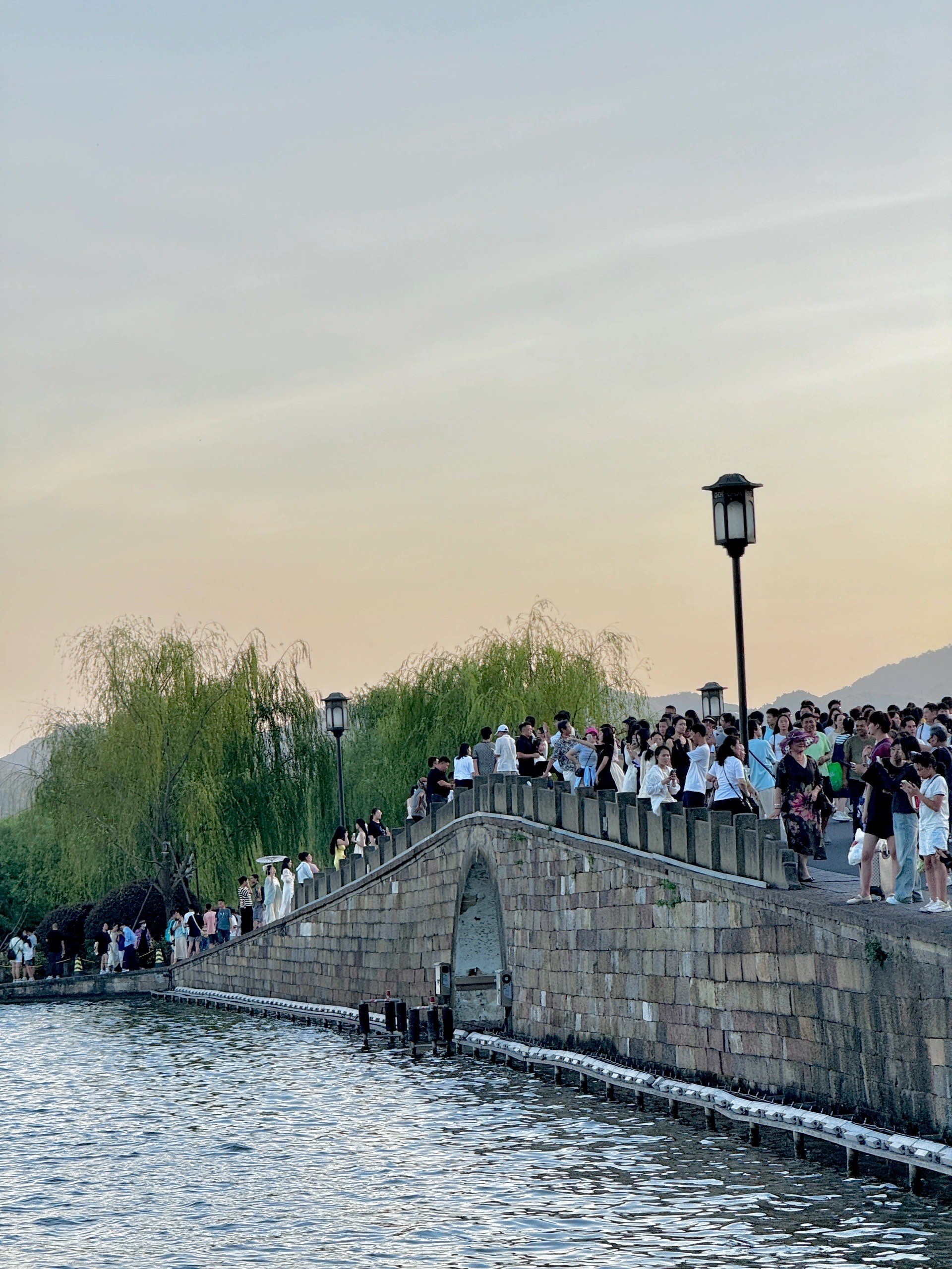 杭州西湖天气图片