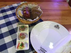 -皇冠自酿啤酒坊(中国红街5号楼店)