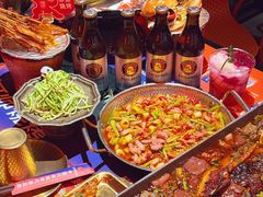 -何师烧烤Pro ·江湖川菜·小龙虾·精酿啤酒(太古里旗舰店)