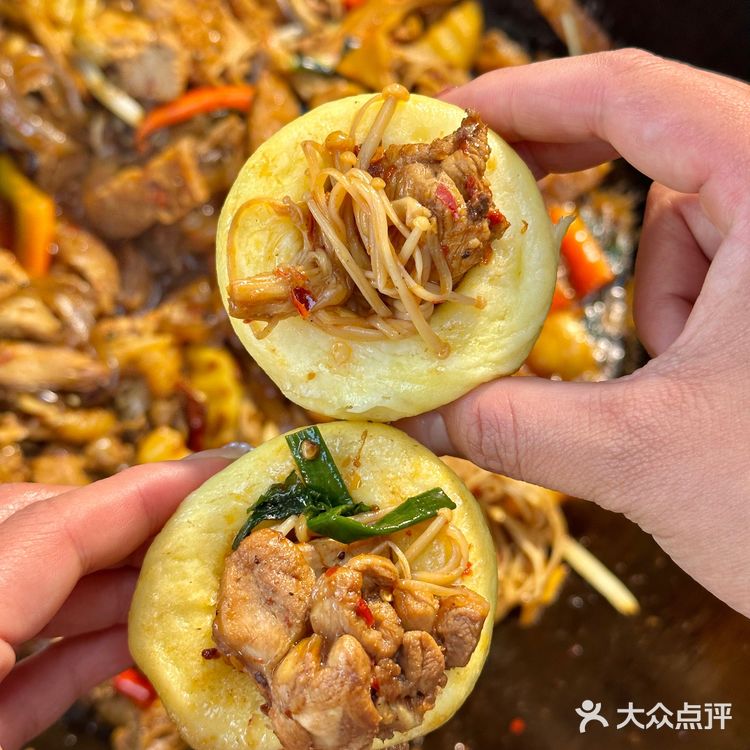 昆明 太绝了吧️自己diy的窝窝头柴火鸡好好吃