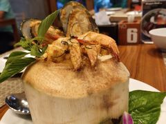 -Chom Cafe and Restaurant