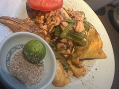 -大头虾越式风味餐厅(光明广场店)