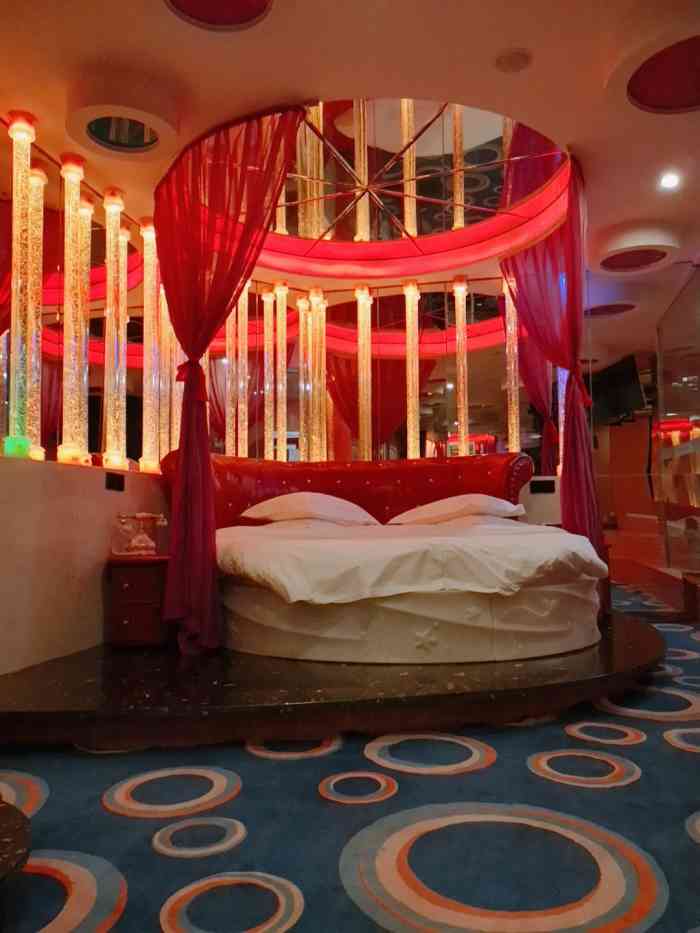 泊恋主题酒店(丽江古城店)-"[位置] [卫生]卫生[撇嘴][撇嘴][.