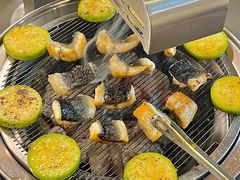 -围炉肉舍•炭烤活鳗•丹东海鲜烤肉(步行街店)