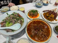 -犇逸·乐山跷脚牛肉·四川现炒(览海店)