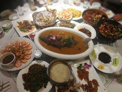 -阿三鱼头泡饼·家常菜