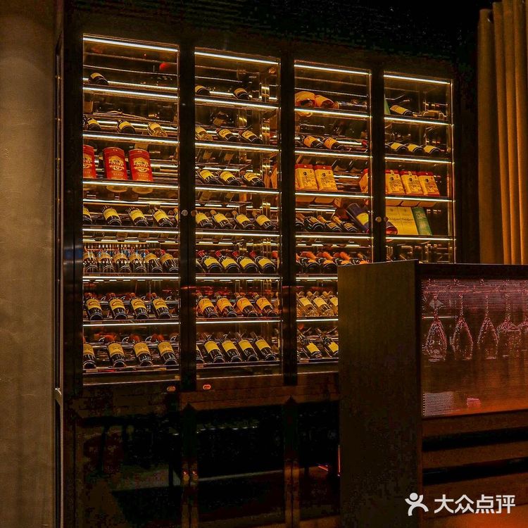 人来人往，唯有对三清潭的喜爱最专一