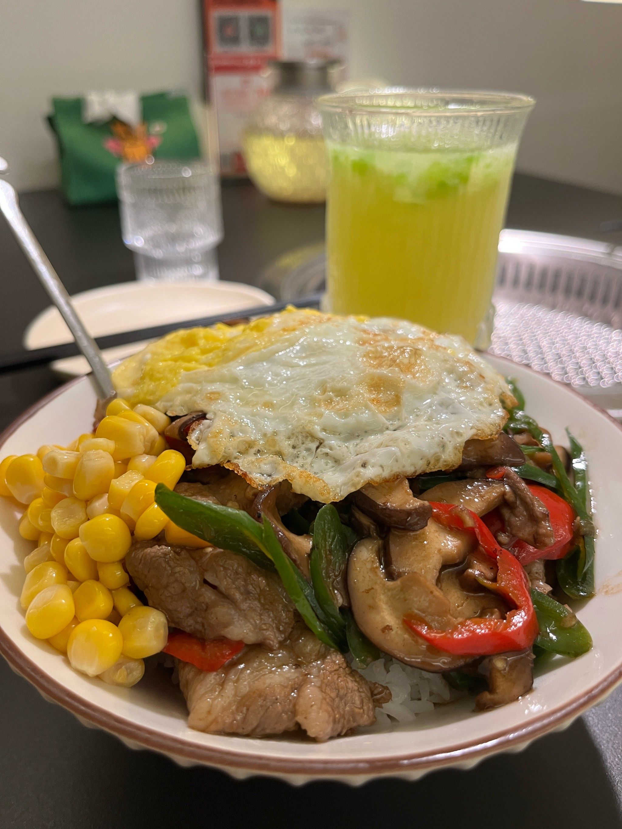 红山6979藏着一家猫咪元素的餐厅