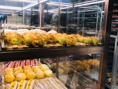 -奈雪的茶(亨特国际广场店)