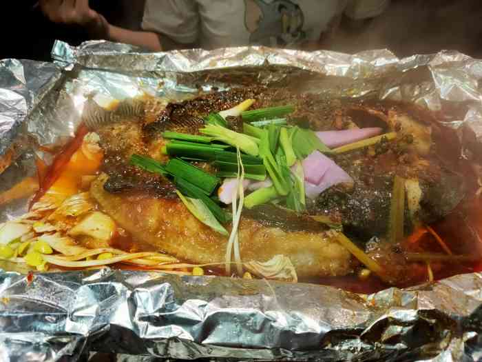 愿者上钩(西丽店)-"现在烤鱼这么冷门的吗,大概也就三四桌人的.