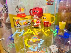 -m豆巧克力世界(上海世茂广场店)