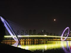 -南京眼步行桥