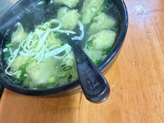 -莱莱小笼·乔艾