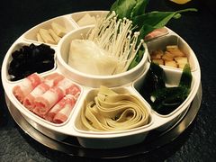 -鸡遇虾煲干锅火锅(小寨金莎店)