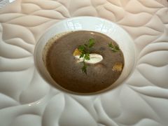 松露蘑菇浓汤-弦月窗LUNETTE BY AMANDA(复兴路店)