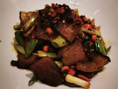 辣椒炒腊肉-喜湘宴·精致湖南菜(和平西桥店)