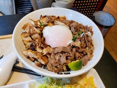 大碗过瘾双拼-熊吞·大碗丼烧肉饭(西市场嘉华店)