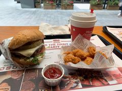 -The Habit Burger Grill 哈比特汉堡(复兴soho店)
