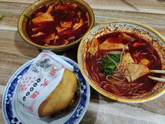 -老字号杨坡红油米线腊汁肉夹馍(东四道巷店)
