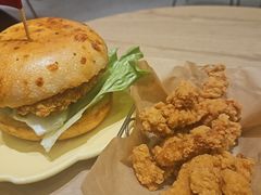 -必胜客(柳州万象城店)