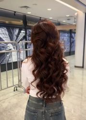 -IU潮牌·SALON
