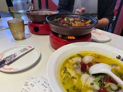 -渝是乎川渝小炒(新世界百货望京店)