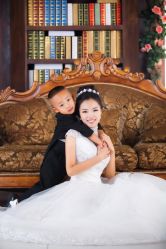 -巴黎新娘婚纱摄影