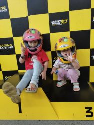 -咔叮卡丁车(南坪亿象城店)