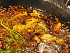 老铁锅秘制美蛙-鸿顺老铁锅美蛙鱼府(解放碑店)