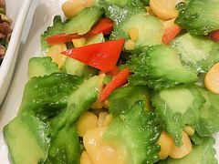 苦瓜炒板栗-一栋洋楼云南菜馆