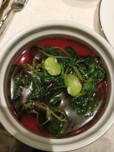 正院公馆(东山墅店)-"从外面根本看不出来是餐厅 哥们儿走前面 .