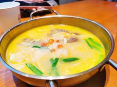泡椒肥牛粉丝汤-龍堂蟹黄小笼包(万家丽店)