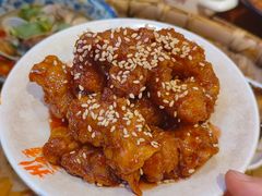 -爆炸头阿姨小四川正宗川味小吃(无任何分店)