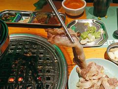 -唯成•韩国炭火烤肉 유성고기