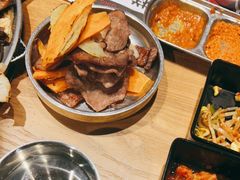 -青瓦炭韩潮烤肉(花园道店)