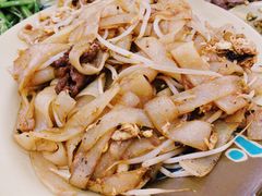 牛肉炒河粉-贞姨美食·老字号海鲜大排档