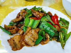 尖椒炒五花肉-罗记家常菜(鸿景花园店)