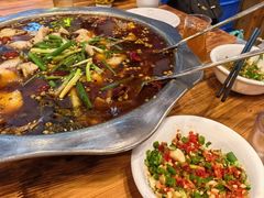 特色冷锅鱼-乡土特色.冷锅鱼.牦牛肉汤锅